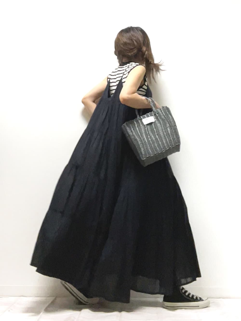 「apretro、ニット、ノースリーブニット、ボーダー、ワンピース、ママコーデ、ゆるコーデ、PR、休日コーデ、モノトーン、ラフ、プチプラコーデ、韓国ファッション、プチプラ、オーバーサイズ」｜「ap retroのハイネックノースリニット（ニット/セーター、ホワイト系）」を使った、norimamiさん（レディース・160cm）の夏コーディネートの1枚目の写真