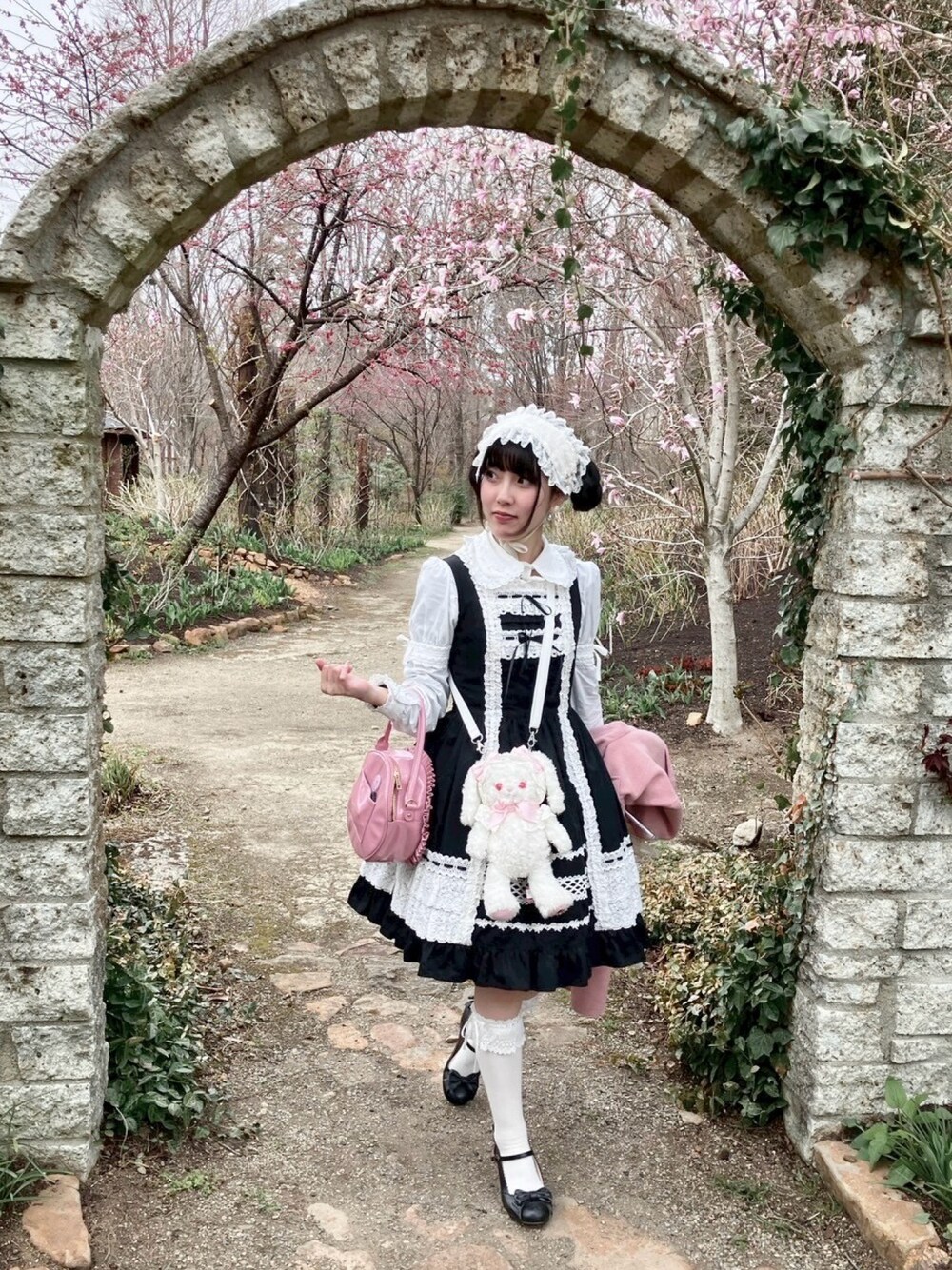 ロマンティック✭ロリータジャンパースカート★お出かけ、女子会コーデに最適 ロマンティック?ロリータジャンパースカート☆お出かけ、女子会