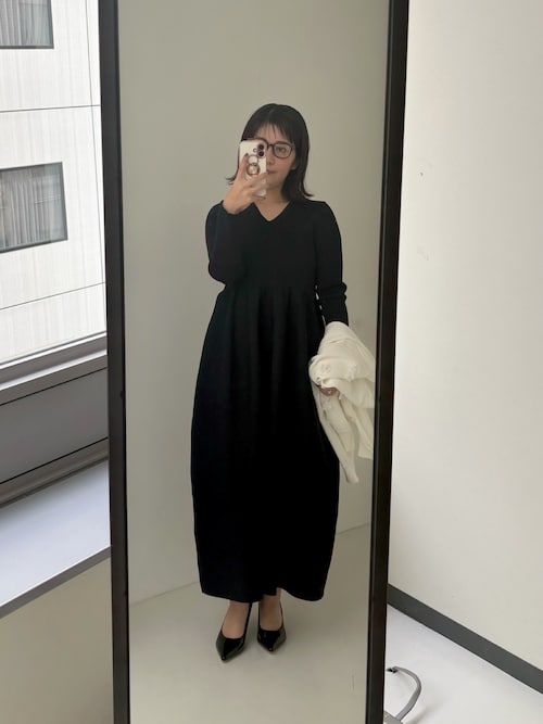 セール】『WEB/一部店舗限定』フォルムシルエットVネックリブ