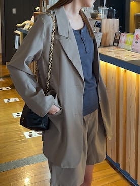 「THE CRAFT CREW PRODUCTS（ザクラフトクループロダクツ）のカップ付き ヘンリーネック リブタンクトップ /  接触冷感・UVカット【THE CRAFT CREW PRODUCTS】（タンクトップ、グレー系）」を使った、りょんさん（レディース・165cm）の春コーディネート
