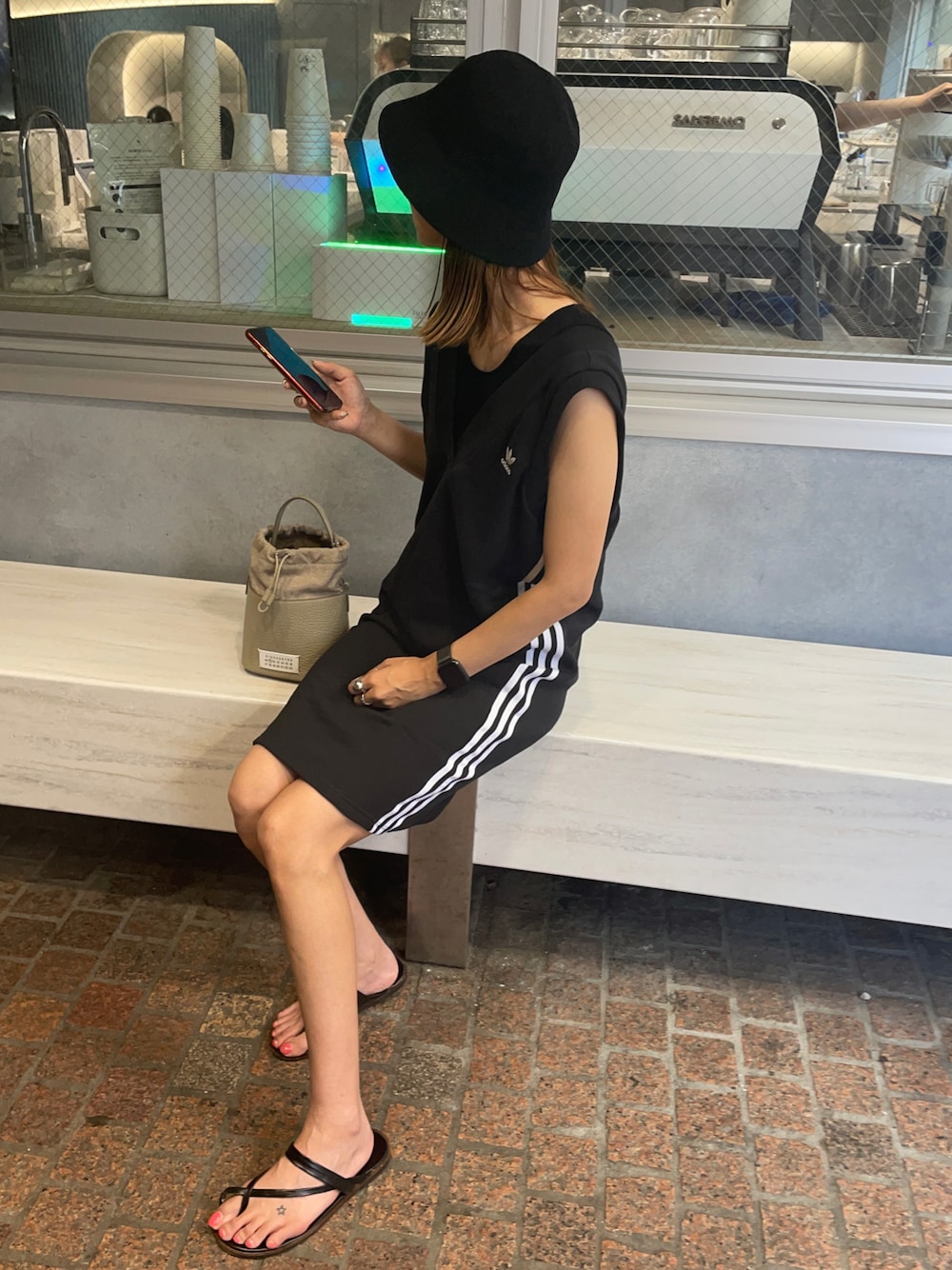 adidas（アディダス）の「アディカラー クラシックス ベストワンピース