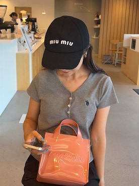 「U.S. POLO ASSN.（ユーエスポロアッスン）のGeeRA別注【U.S. POLO ASSN.】細見え！接触冷感Vネックヘンリーリブカットソー（Tシャツ/カットソー、グレー系）」を使った、りょんさん（レディース・165cm）の夏コーディネート