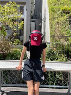 「adidas（アディダス）のアディカラー クラシックス スプリンターショーツ / ハーフパンツ / アディダスオリジナルス adidas Originals（スウェットパンツ）」を使った、りょんさん（レディース・165cm）の夏コーディネート