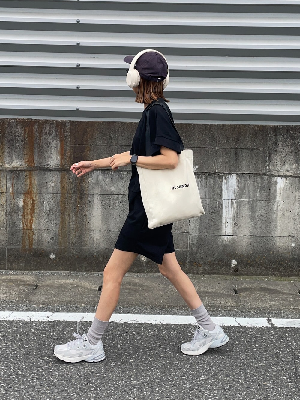 【美品】NEWERA レディースセットアップ　ML セットアップを使った「ニューエラ」のレディース人気ファッション