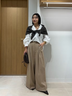 「GALLARDAGALANTE（ガリャルダガランテ）のスクエアフープピアス（ピアス（両耳用）、ゴールド系）」を使った、momoka ikedaさん（レディース・157cm）の秋コーディネート