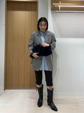 「GALLARDAGALANTE（ガリャルダガランテ）のステンレスフックピアス（ピアス（両耳用）、ゴールド系）」を使った、momoka ikedaさん（レディース・157cm）の秋コーディネート
