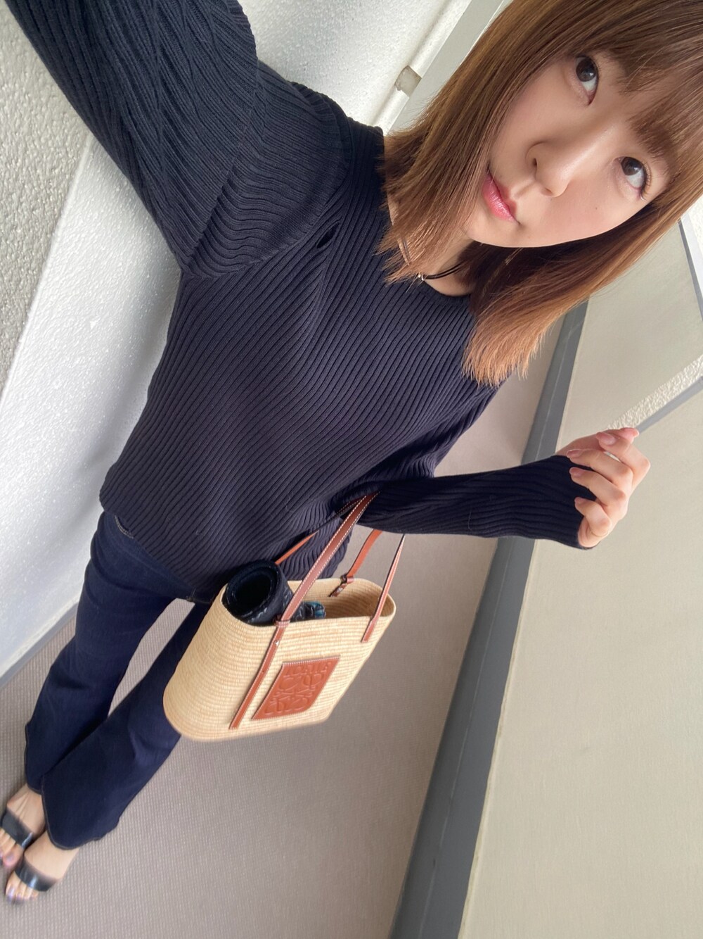 ロエベ　スクエア　バスケットバッグ　スモール　ラフィア&カーフスキン LOEWE（ロエベ）の「スクエア バスケットバッグ スモール