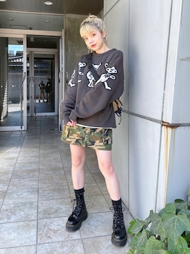 「カモ柄」｜「アイテム（ブーツ）」を使った、林 奈実さん（レディース・155cm）の秋コーディネート