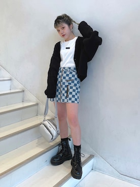 「ニットカーディガン」｜林 奈実さん（レディース・155cm）の冬コーディネート