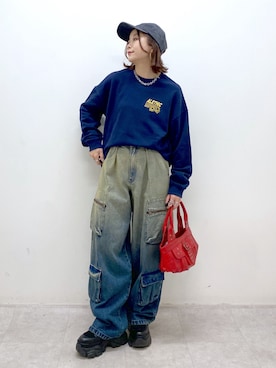 「グラデーションデニム」｜「アイテム（スウェット）」を使った、Chisaさん（レディース・154cm）の秋コーディネート