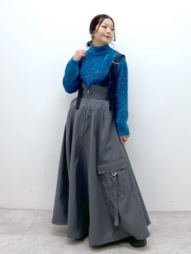 「ショート丈トップス」｜「アイテム（ジャンパースカート）」を使った、Chisaさん（レディース・154cm）の冬コーディネート