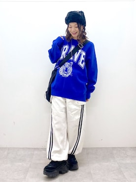 「JEANASIS（ジーナシス）のランダムアウトソールスニーカー/968688（スニーカー）」を使った、Chisaさん（レディース・154cm）の秋コーディネート