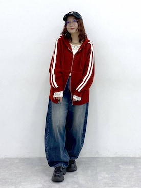 「PBLIM（ページボーイリム）の《UNISEX》スラブブリーチデニム（デニムパンツ）」を使った、Chisaさん（レディース・154cm）の秋コーディネート