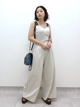 「カットアウト」｜「アイテム（サロペット/オーバーオール）」を使った、Chisaさん（レディース・154cm）の夏コーディネート