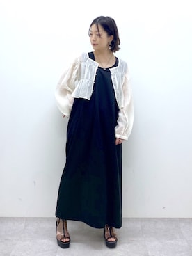 「ショート丈トップス」｜「アイテム（ジャンパースカート）」を使った、Chisaさん（レディース・154cm）の夏コーディネート