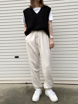 「UNIQLO（ユニクロ）のアイテム（スウェットパンツ、ホワイト系）」を使った、RURIさん（レディース・169cm）の秋コーディネート