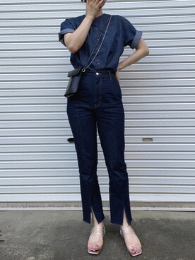 「LOWRYS FARM（ローリーズファーム）のＣＯＮＥ／フロントスリットパンツ　949505（デニムパンツ、ブルー系）」を使った、RURIさん（レディース・169cm）の秋コーディネート