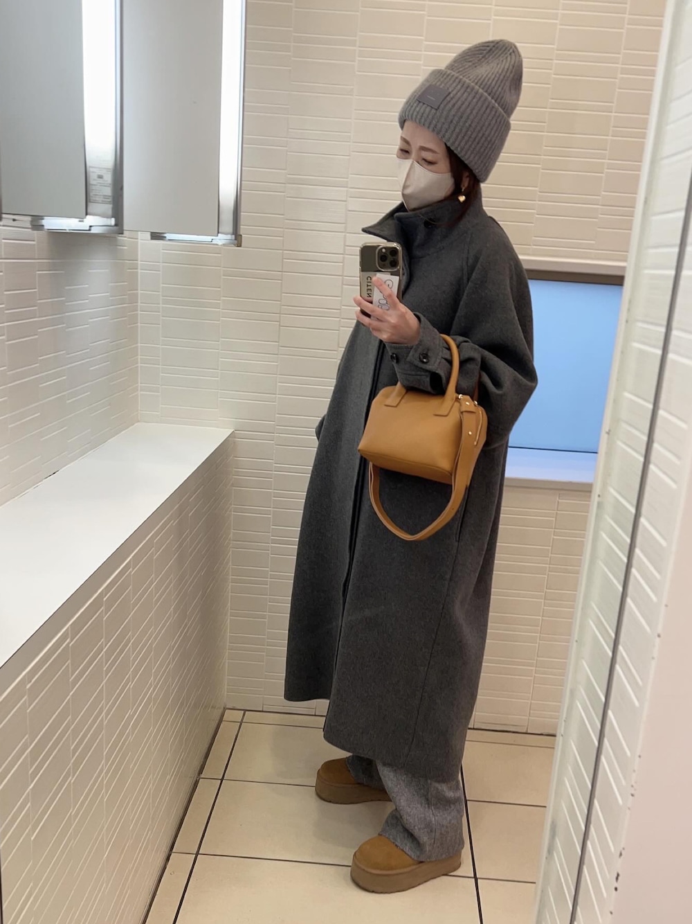 Acne Studios ブラウン ニット帽 Acne Studios ダークブラウン ニット