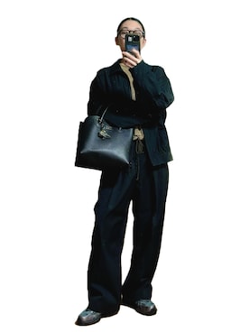 「黒コーデ」｜鈴木すうこさん（レディース・154cm）の秋コーディネート