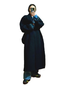 「アイテム（ノーカラーコート）」を使った、鈴木すうこさん（レディース・154cm）の冬コーディネート