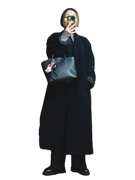 「アイテム（ノーカラーコート）」を使った、鈴木すうこさん（レディース・154cm）の冬コーディネート