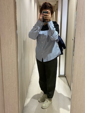 「アイテム（スニーカー）」を使った、sayoさん（レディース・165cm）の秋コーディネート