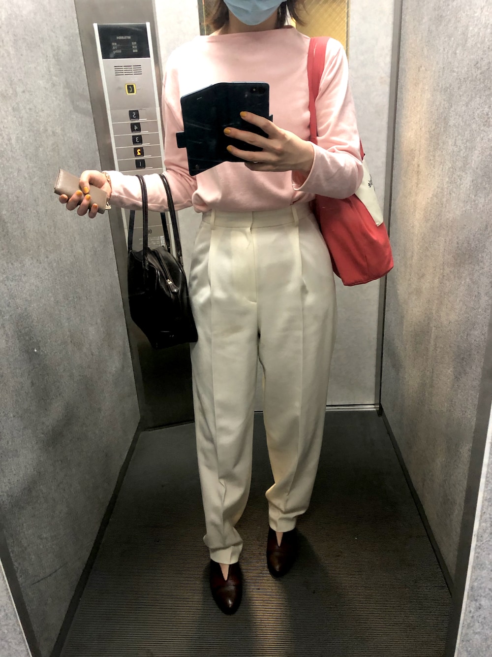 「ROKU、saint james、beautiful people」｜「SAINT JAMESのSAINT JAMES/セントジェームズ　OUESSANT　SOLID/ウエッソン ソリッド（Tシャツ/カットソー、ピンク系）」を使った、まめぞうさん（レディース・160cm）の秋コーディネートの1枚目の写真