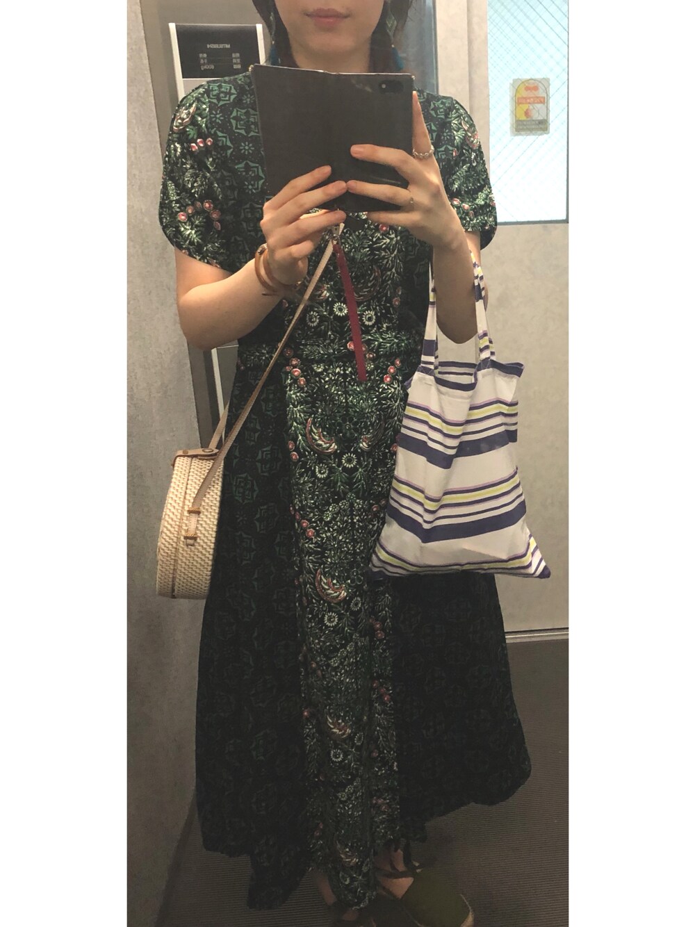 「batik、Indonesia、バティック柄、バティックワンピース」｜「INDONESIAのアイテム（ワンピース、グリーン系）」を使った、まめぞうさん（レディース・160cm）の秋コーディネートの1枚目の写真