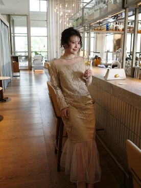 「LE'RURE（リルアー）のMidi scallop lace dress（ワンピース、ベージュ系）」を使った、LE'RURE STAFFさん（レディース・163cm）の春コーディネート