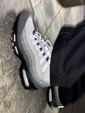 「NIKE（ナイキ）のナイキ エア マックス 95 ビッグバブル "OG" メンズシューズ / Nike Air Max 95 Big Bubble "OG" Men's Shoes HM4740-007 Black（スニーカー、ブラック系）」を使った、なまえさん（メンズ・165cm）の春コーディネート