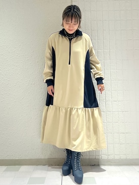 「アイテム（ブーツ、ブルー系）」を使った、TAKAさん（レディース・159cm）の冬コーディネート