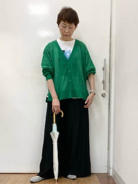 「アイテム（長傘、ベージュ系）」を使った、みぃさん（レディース・159cm）の春コーディネート
