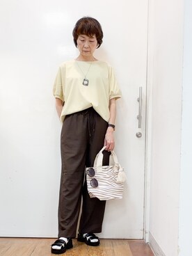 「SHOO・LA・RUE（シューラルー）の【ひんやり/洗濯後しわになりにくい】インせず着られる さらっとタッチのドルマンブラウス（シャツ/ブラウス、イエロー系）」を使った、みぃさん（レディース・159cm）の春コーディネート