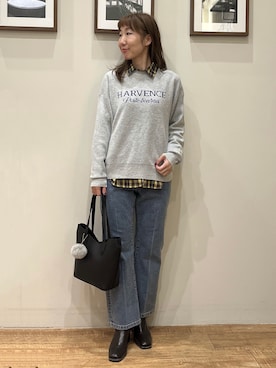 「SHOO・LA・RUE（シューラルー）の【S-LL/洗濯機可】スウェットライク ロゴニット（ニット/セーター、グレー系）」を使った、まつみさん（レディース・162cm）の秋コーディネート