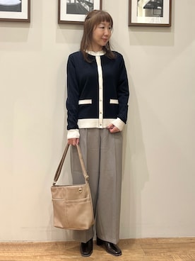 「SHOO・LA・RUE（シューラルー）の【S-LL/洗濯機可】配色使いが目を惹く クルーネックニットカーディガン（カーディガン/ボレロ、ブラック系）」を使った、まつみさん（レディース・162cm）の秋コーディネート