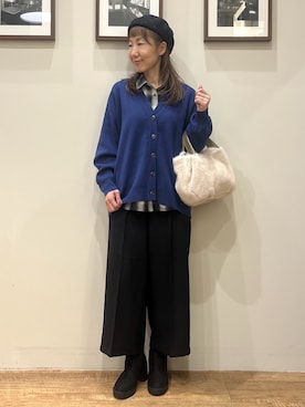 「SHOO・LA・RUE（シューラルー）の【毛玉になりにくい/S-LL/洗濯機可/体型カバー】Vネックゆったりカーディガン（カーディガン/ボレロ、ブルー系）」を使った、まつみさん（レディース・162cm）の秋コーディネート
