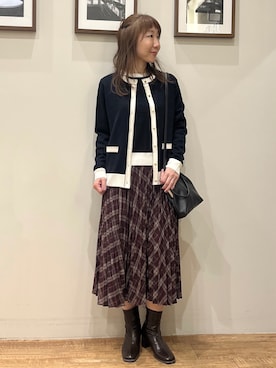 「SHOO・LA・RUE（シューラルー）の【S-LL/洗濯機可】配色使いが目を惹く クルーネックニットカーディガン（カーディガン/ボレロ、ブラック系）」を使った、まつみさん（レディース・162cm）の秋コーディネート