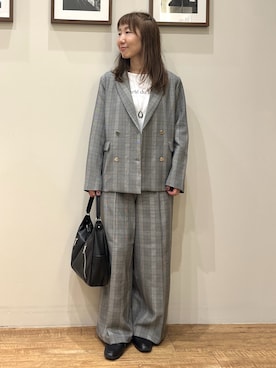 「SHOO・LA・RUE（シューラルー）の【セットアップ可/洗濯後しわになりにくい】ウールフィール ダブルジャケット（テーラードジャケット、グレー系）」を使った、まつみさん（レディース・162cm）の秋コーディネート