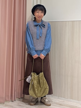 「アイテム（チャーム、グレー系）」を使った、まつみさん（レディース・162cm）の秋コーディネート