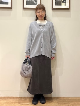 「SHOO・LA・RUE（シューラルー）の【毛玉になりにくい/S-LL/洗濯機可/体型カバー】Vネックゆったりカーディガン（カーディガン/ボレロ、グレー系）」を使った、まつみさん（レディース・162cm）の秋コーディネート