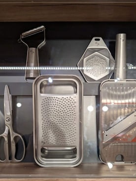 「アイテム（キッチンツール）」を使った、シモさん（メンズ・174cm）の春コーディネート