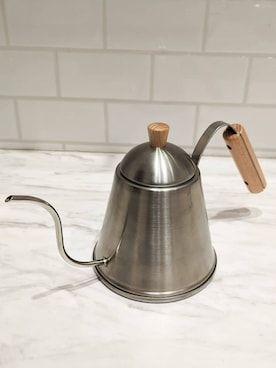 「アイテム（食器）」を使った、シモさん（メンズ・174cm）の秋コーディネート