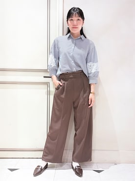 「grove（グローブ）のレースボリュームスリーブシャツ（シャツ/ブラウス、ブルー系）」を使った、あみぴーさん（レディース・170cm）の夏コーディネート