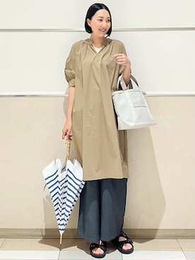 「アイテム（長傘）」を使った、erikoさん（レディース・165cm）の夏コーディネート