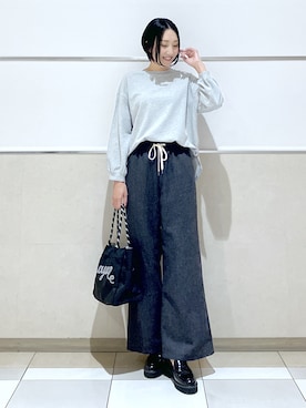 「Dessin（デッサン）の【洗える/7色展開/XS-L】バックヘンリーミニ裏毛 長袖（Tシャツ/カットソー、グレー系）」を使った、erikoさん（レディース・165cm）の秋コーディネート