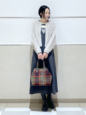 「Dessin（デッサン）の【洗濯機OK】マルチボーダーニット（ニット/セーター、グレー系）」を使った、erikoさん（レディース・165cm）の秋コーディネート