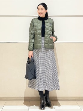 「アイテム（ダウンジャケット/コート、グリーン系）」を使った、erikoさん（レディース・165cm）の秋コーディネート