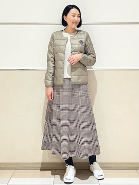 「アイテム（ダウンジャケット/コート、ベージュ系）」を使った、erikoさん（レディース・165cm）の冬コーディネート