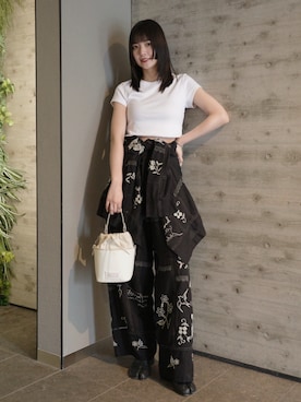 「TODAYFUL（トゥデイフル）のアイテム（シャツ/ブラウス、ブラック系）」を使った、かぁまなちゃんさん（レディース・162cm）の春コーディネート