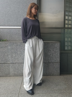 「Obis＆（オビスアンド）のレイヤード風ホルターネックトップス（Tシャツ/カットソー、グレー系）」を使った、Obis&さん（レディース・156cm）の秋コーディネート